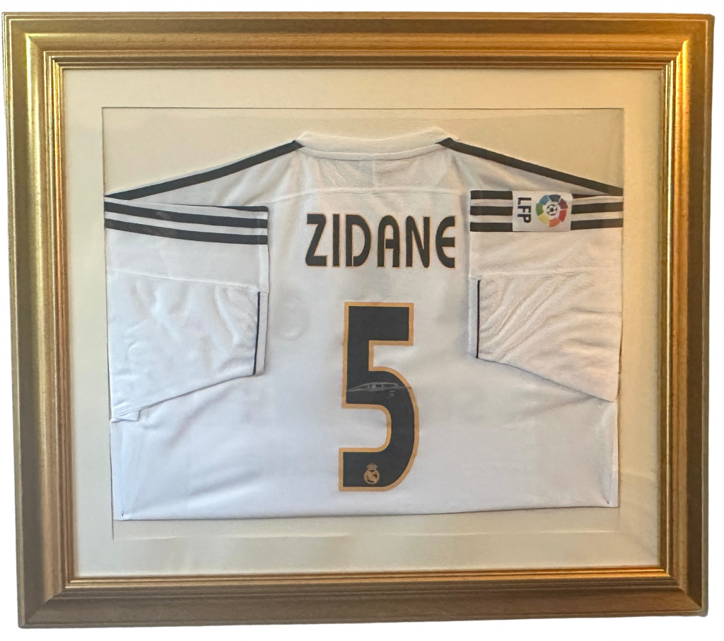 Zinedine Zidane SIgned Shirt